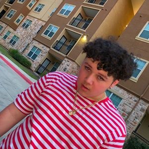 Meet your Posher, Ethan